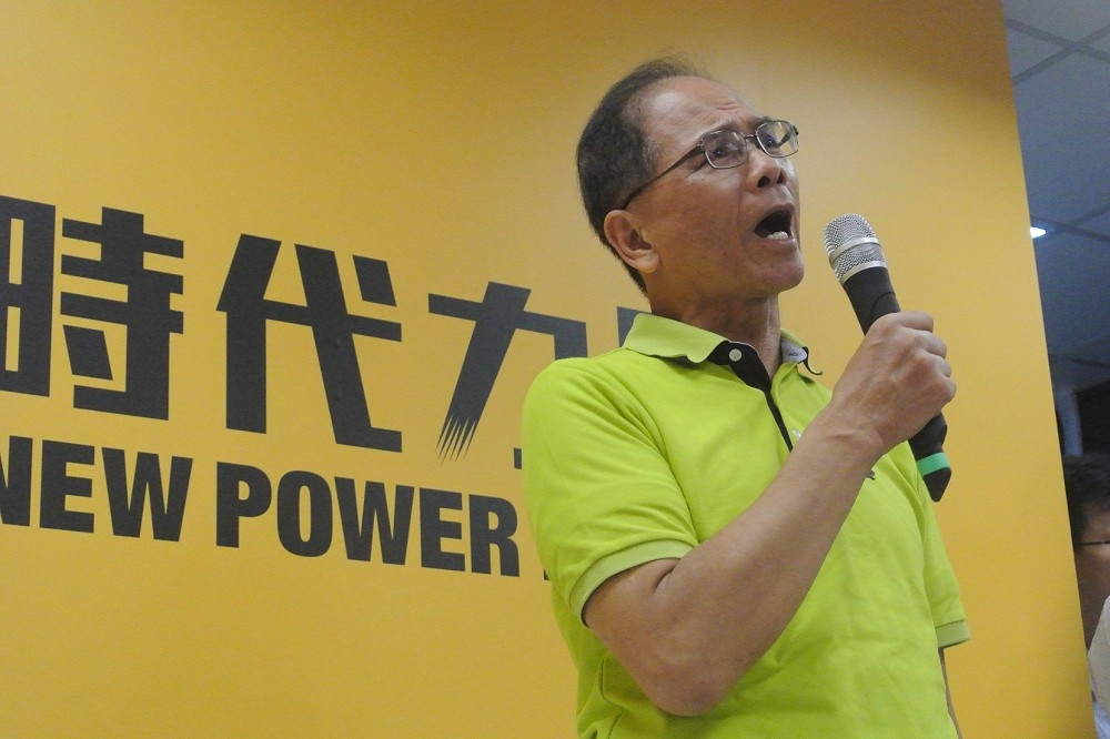 前行政院長游錫堃24日出席時代力量新北市本部成立大會，並期許時代力量持續監督民進黨，扮演忠於台灣的反對黨。（攝影：葉信菉）