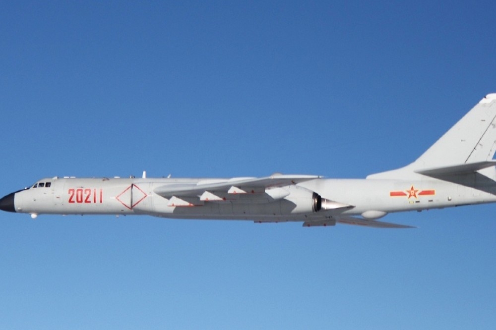 轟-6K為轟-6轟炸機系列的最新型號。（翻攝自維基百科、米爾軍情網）