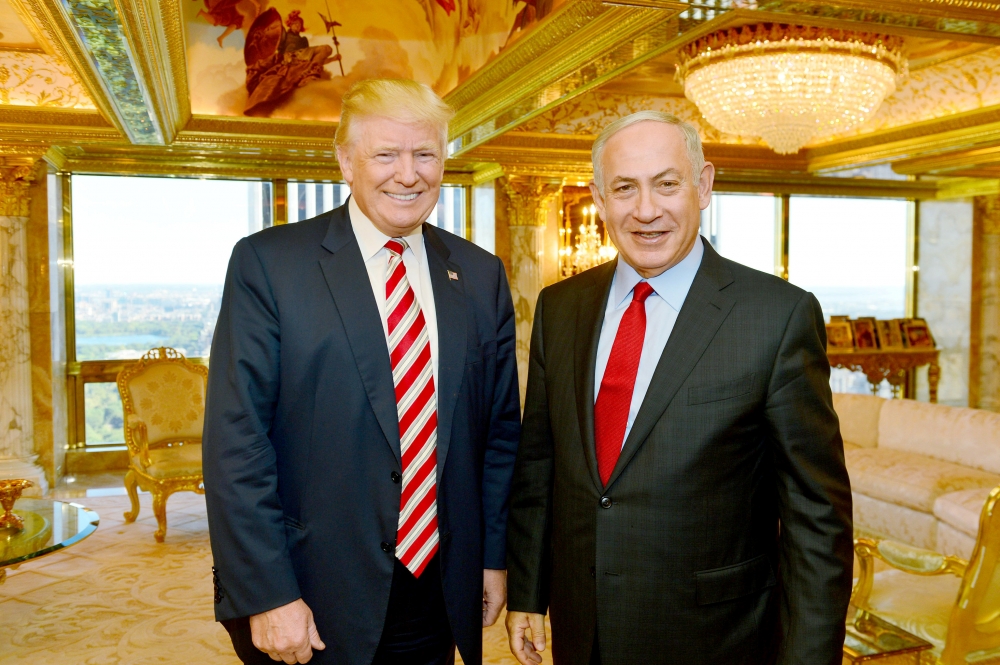 美國總統當選人川普（Donald Trump）與以色列總理納坦雅胡（Benjamin Netanyahu），川普挺以色列立場鮮明。（湯森路透）