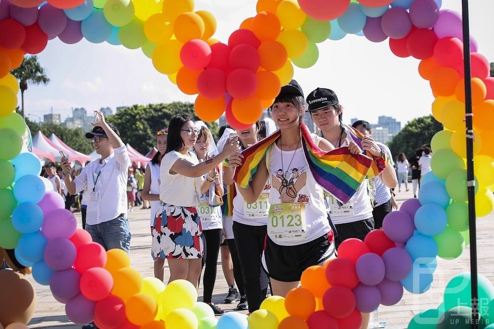 民進黨立委趙天麟認為，台灣在亞洲國家立下同婚專法，是一種「進步」，若立專法，是給同志保障一個好的開始。（攝影：陳品佑）