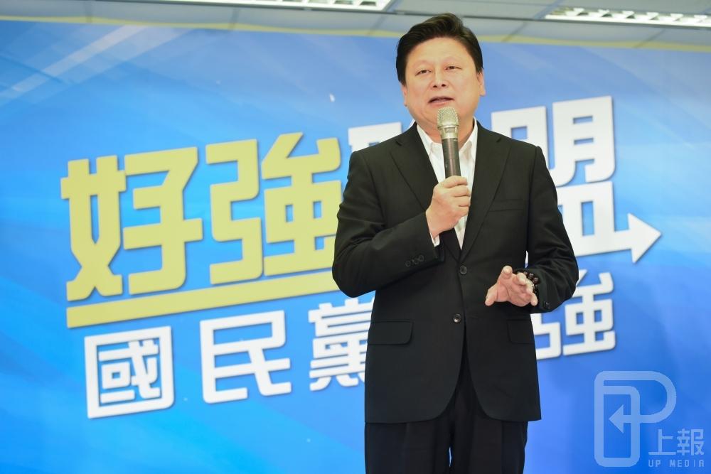 國民黨副主席郝龍斌今年2月時成立競選辦公室，當時被指挺洪的傅崐萁也前往道賀，此舉也被認為是為揮軍北上一役做準備。（攝影：葉信菉）