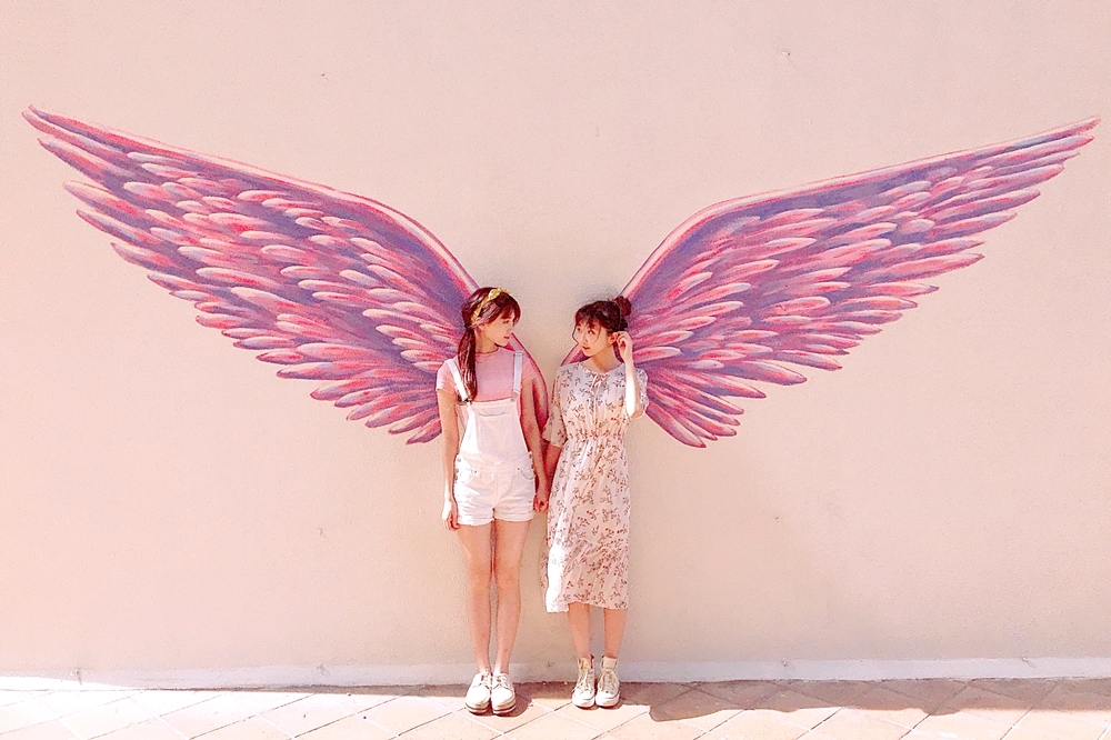 「天使翅膀牆」及「少女心」粉紅牆，絕對讓你一秒變網美（圖片來源：王朝大酒店）