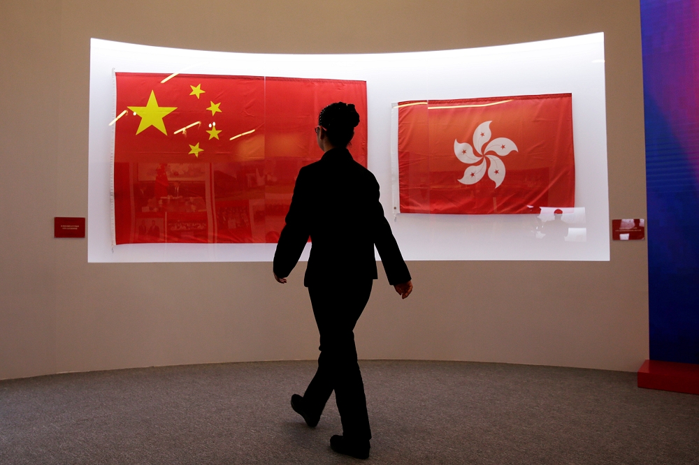 一個尷尬的問題：香港的利益和北京相斥時，那些親中政客要怎麼做？（湯森路透）