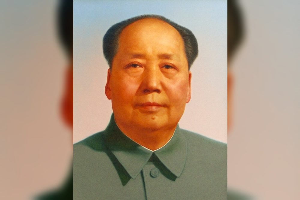 毛澤東所指定的接班人中，劉少奇、林彪過於強勢，而王洪文、華國鋒則過於弱勢，縱使享有中國無上的權柄與個人崇拜，但是毛澤東的接班人卻一塌糊塗的失敗。（維基百科）