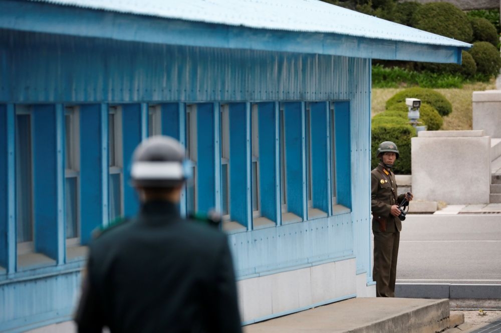 北韓當局表示，美國若對北韓攻擊，北韓將不惜一切全面開戰。圖為北緯38度線的非軍事區（DMZ）。（湯森路透）