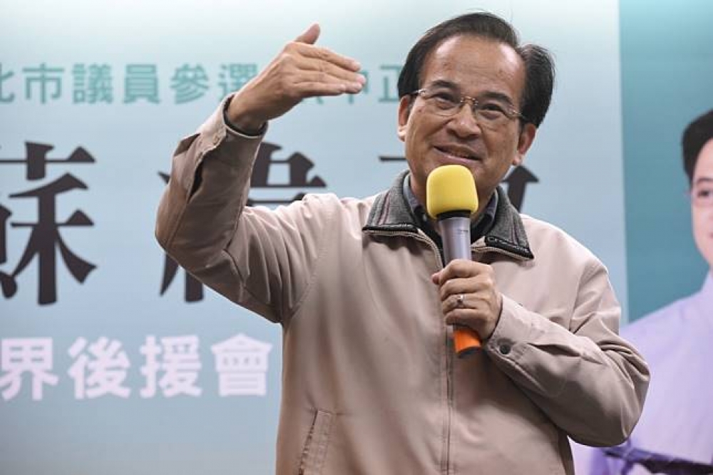 前台南縣長蘇煥智今年3月宣布退出民進黨，原本要參選台北市長，29宣布回鍋參選台南市長。(攝影：葉信菉)