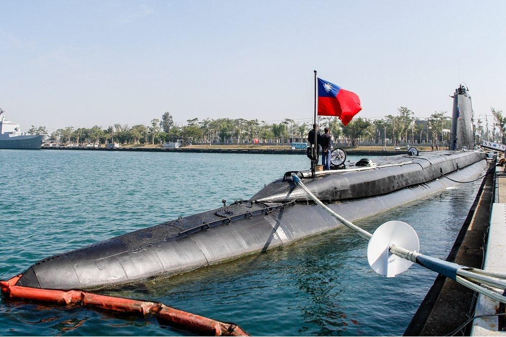 美國雖通過《國防授權法》協助台灣提升國防能量，但現役的核潛艦戰系裝備仍被嚴格管制輸台。圖為海軍海豹（茄比級）潛艦。（資料照片）