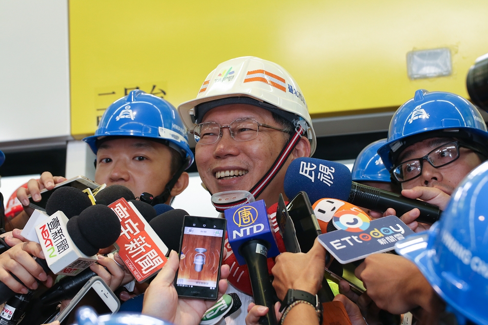 對於北北基颱風假的共識，台北市長柯文哲認為，應遵守8020法則。（攝影：張凱婷）