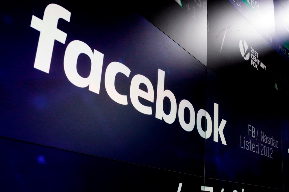 臉書7日坦承，約有1400萬用戶的編輯隱私設定出現問題，私人貼文恐遭公開。（美聯社）
