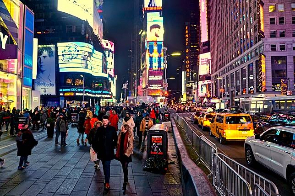 紐約時代廣場（Andreas Komodromost＠CC.BY 2.0）