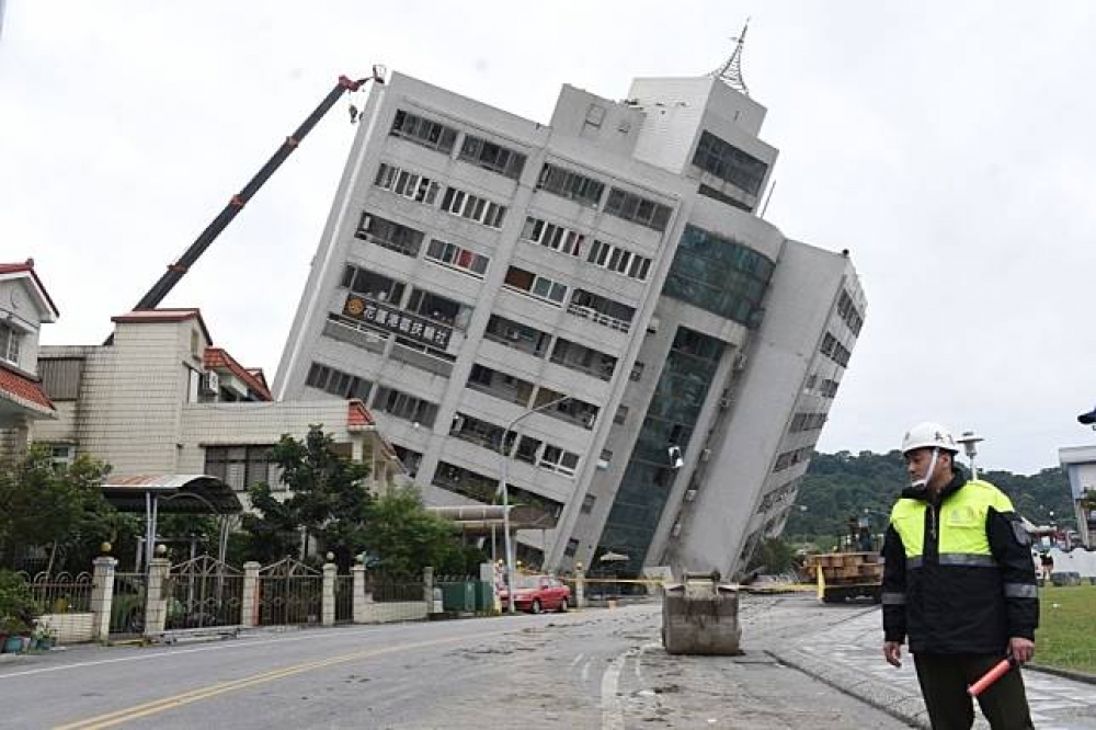雲門翠堤大樓目前仍有倒塌危機。（攝影：葉信菉）