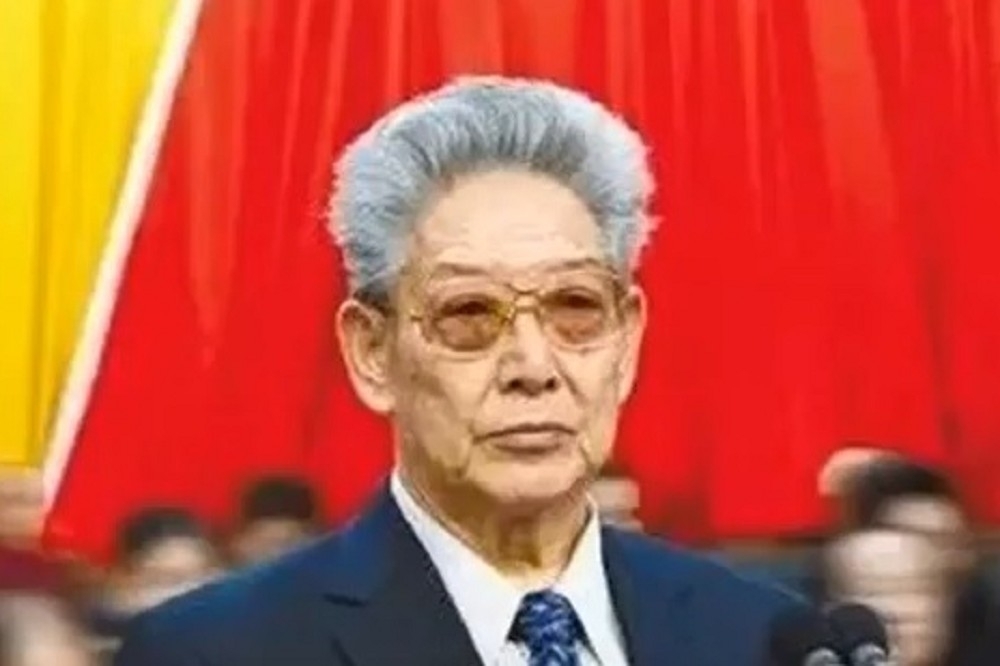 擔任中國全國政協副主席職務已達60年的活佛帕巴拉·格列朗傑。（取自影片）
