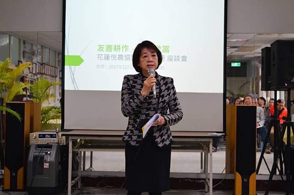 君達集團董事長 尹純綢 在「悅農協盟」籌備座談會裡說明品牌優勢。（圖片提供：君達集團）