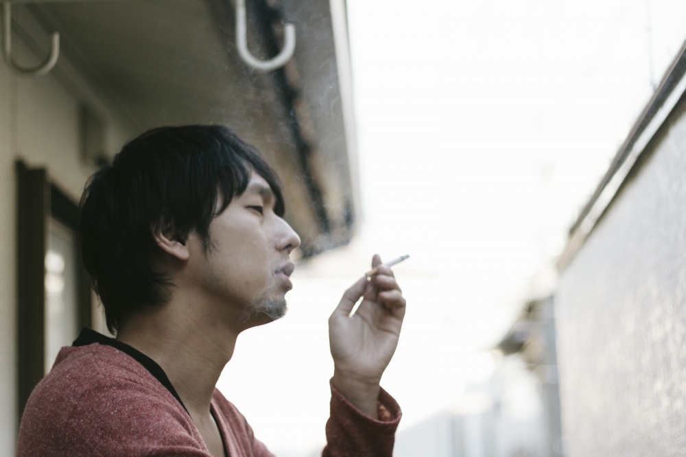 「受動喫煙對策法」通過，日本將不再是吸菸天國。（圖片取自PAKUTASO）