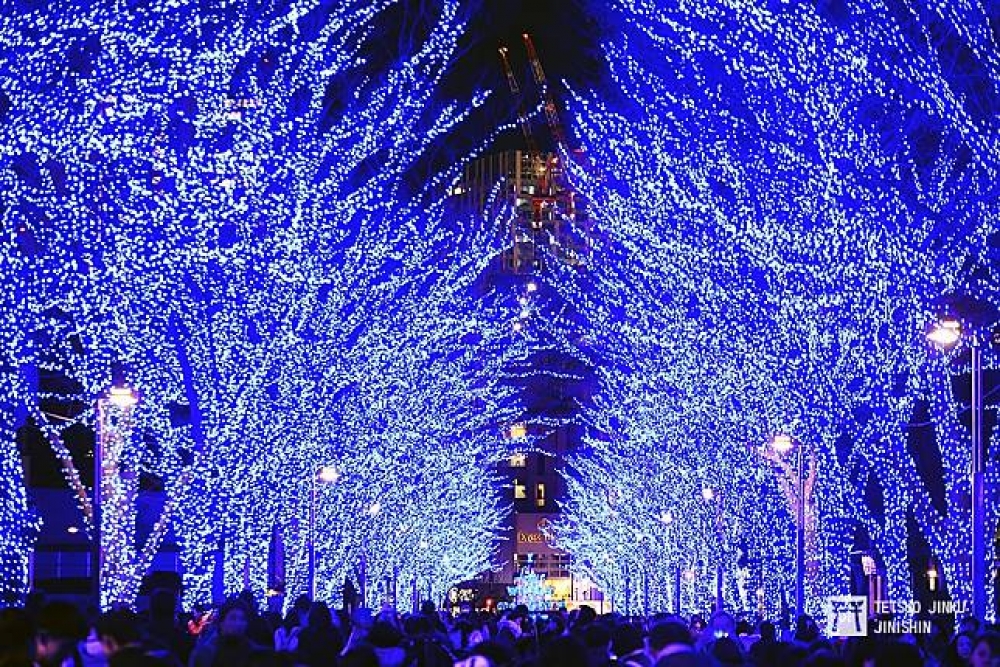 現在日本大流行的夜間裝飾照明，吸引相當多遊客到訪，像是澀谷的青色洞窟，以藍色LED為主打，創造出與眾不同的特色。（ 攝影：陳威臣 ）