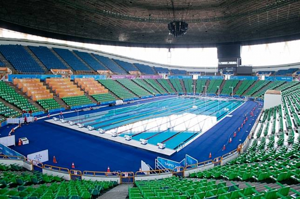 桃園市長鄭文燦27日表示將婉拒接受為世大運泳賽建造的兩座組裝式泳池。（攝影：陳育陞）

