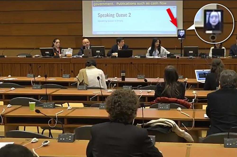 行政院政務委員唐鳳以機器人視訊方式，參與第12屆聯合國網際網路治理論壇，獲得與會國家代表熱烈回響。（圖片截取自IGF）