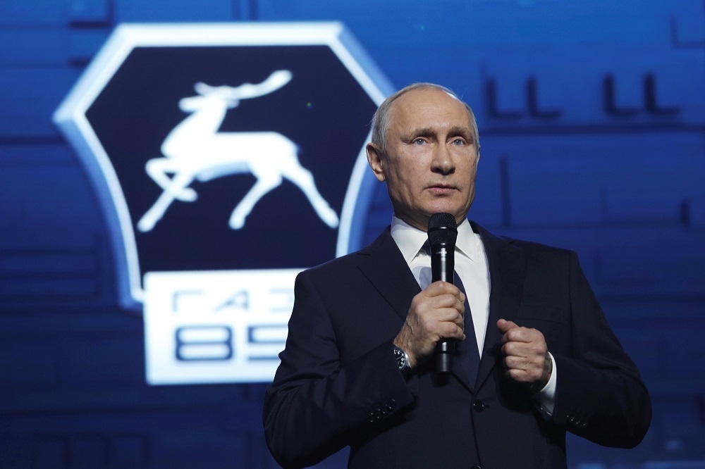 俄國總統普京6日於汽車製造廠發表演說。（湯森路透）