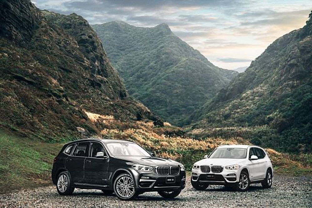 全新BMW X3 xDrive20d運動版及全新BMW X3 xDrive30i豪華運動版具有野外運動的粗曠外型。(圖片來源：BMW)