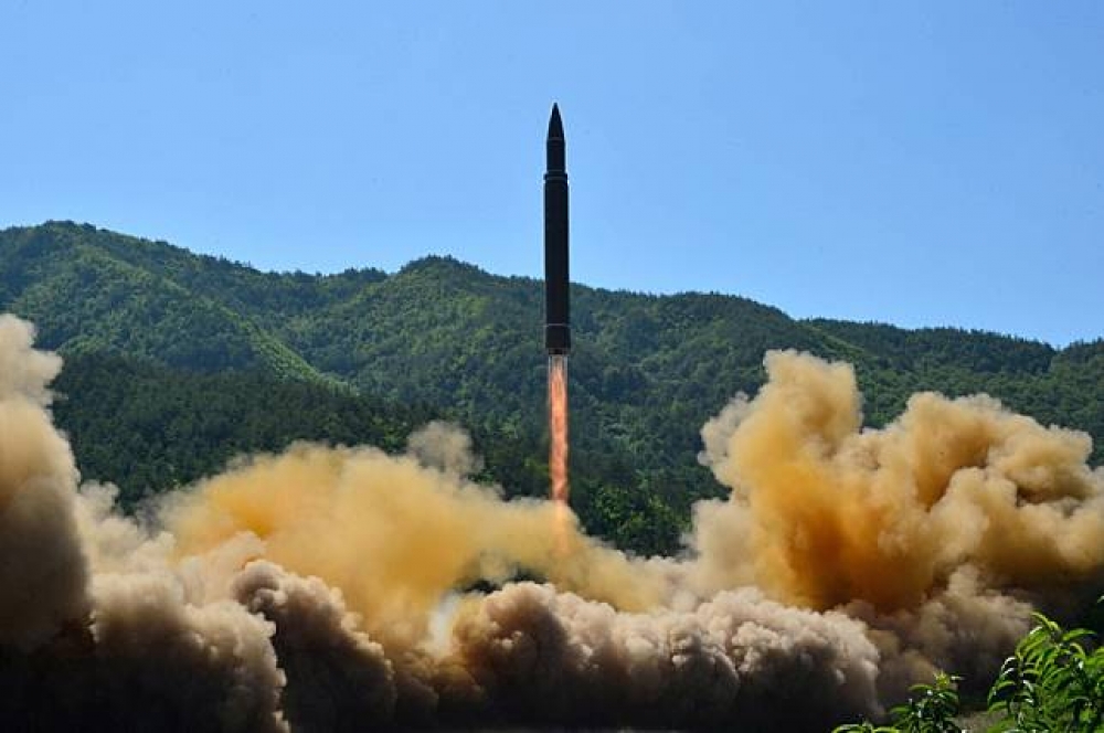 北韓今晨發射洲際飛彈。（湯森路透）