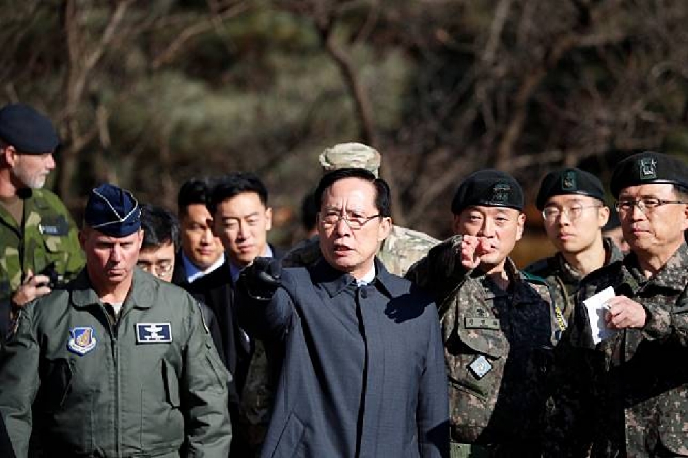 南韓國防部長宋永武27日於視察板門店並發表演說。（湯森路透）
