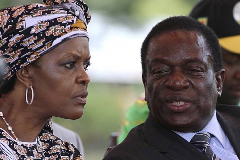 辛巴威總統穆加比與妻子葛瑞絲。（湯森路透）