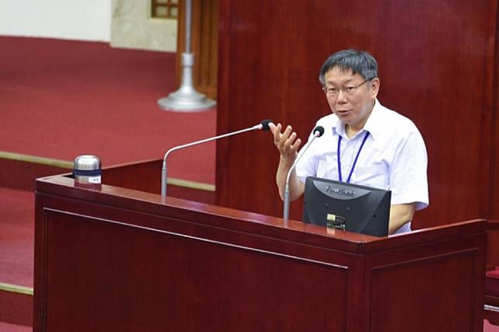 柯文哲3日至台北市議會接受總質詢，對於大巨蛋案後續處理做說明。（攝影：葉信菉）