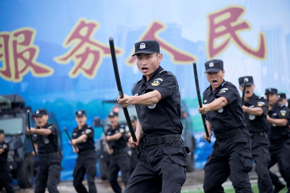 中國特警9月27日參與誓師大會。（湯森路透）