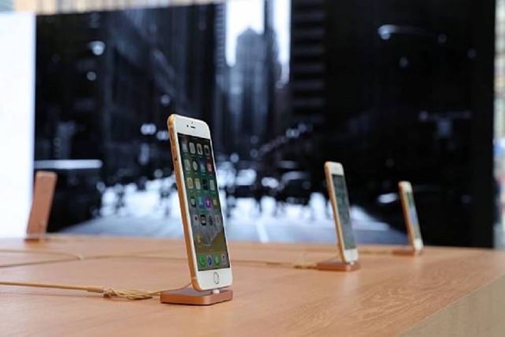 iPhone X生產過程出問題，蘋果營運長威廉斯月底將來台和富士康董事長郭台銘共同商討。（湯森路透）