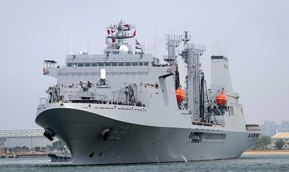 海軍規劃2018年敦睦艦隊前往中南美洲友邦訪問行程，不排除把關島等地列入海上運補地點。圖為海軍磐石軍艦。（攝影：陳品佑）