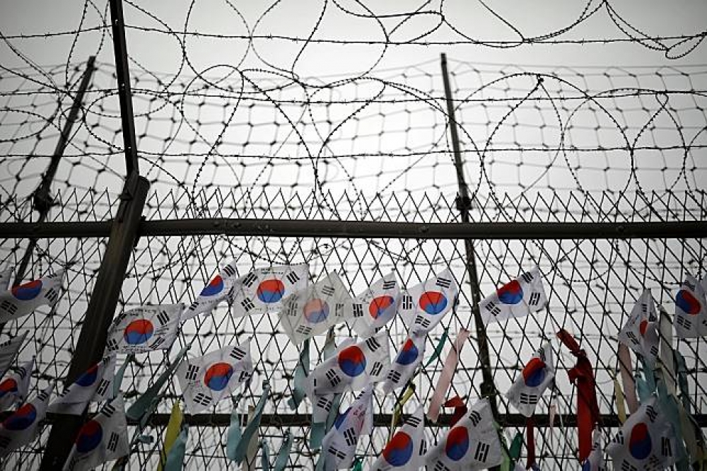 兩韓非軍事區懸掛著南韓的國旗。（湯森路透）