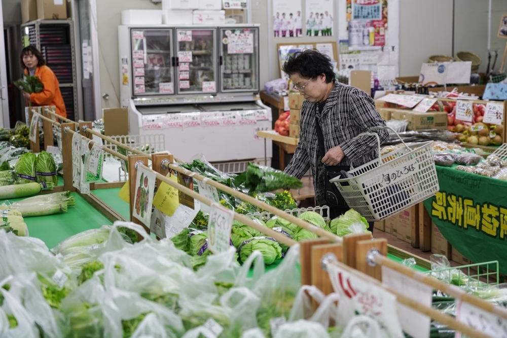 為了破除福島農產品「風評被害」的現象，當地農民在將農產品送至超市販賣前皆自行送驗，確認品質無虞後才會在通路上架。（攝影：張文玠）