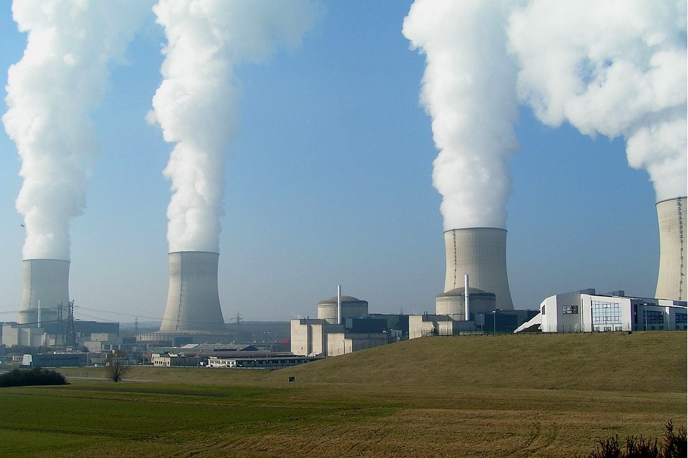 核電之所以被認為是綠電，一部分是擁核幫刻意誤導，一部分是有些人不求甚解。（維基百科）