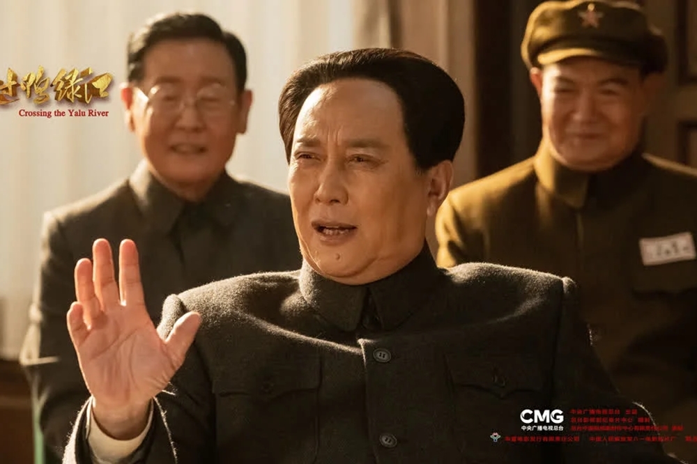 中國男星唐國強在中國電視劇《跨過鴨綠江》裡飾演毛澤東（圖片取自網路）