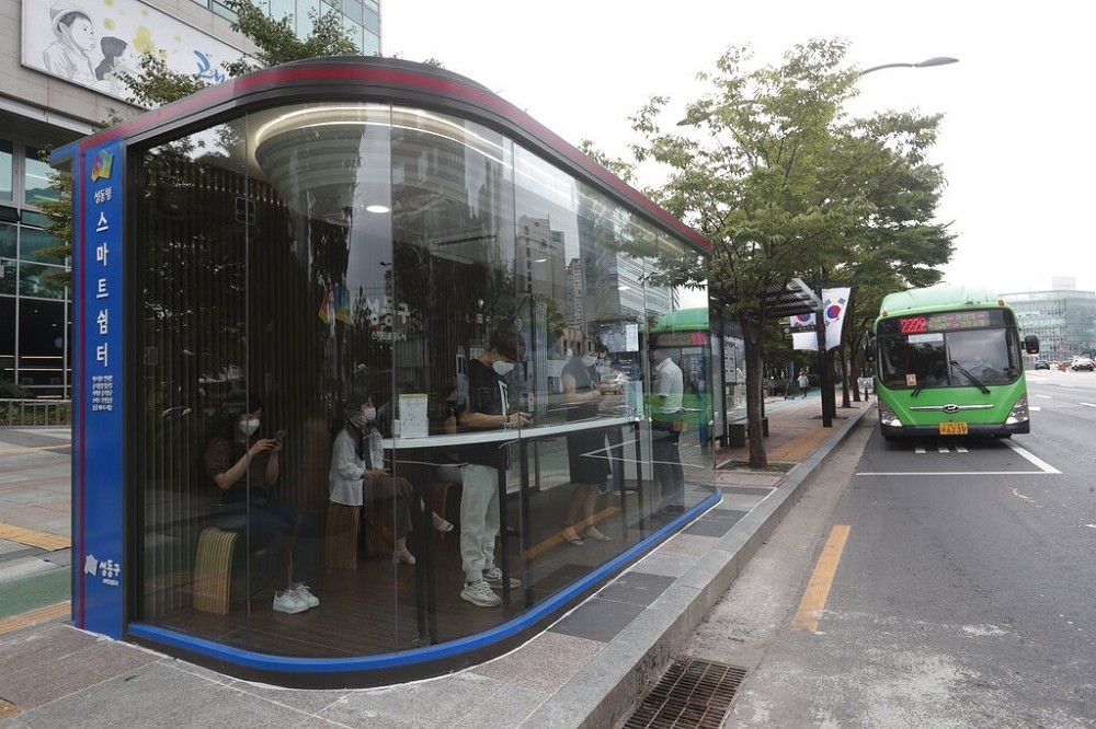 南韓首爾公車罷工癱瘓交通，勞資雙方28日達成和解。（資料照片／美聯社）