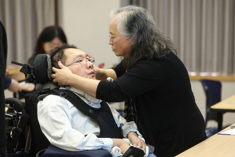 人權律師陳俊翰在今年 2 月因病逝世。（資料照片／中華民國肌萎縮症病友協會提供）