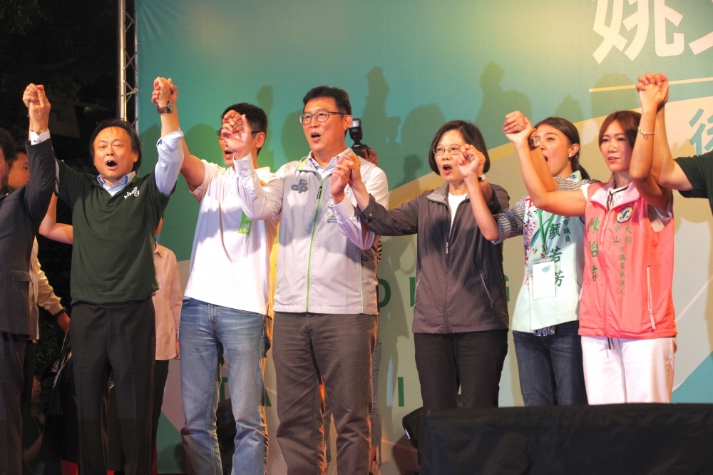 民進黨台北市長參選人姚文智將舉辦6場後援會成立大會造勢，首場在中山、大同區打頭陣。（攝影：張哲偉）