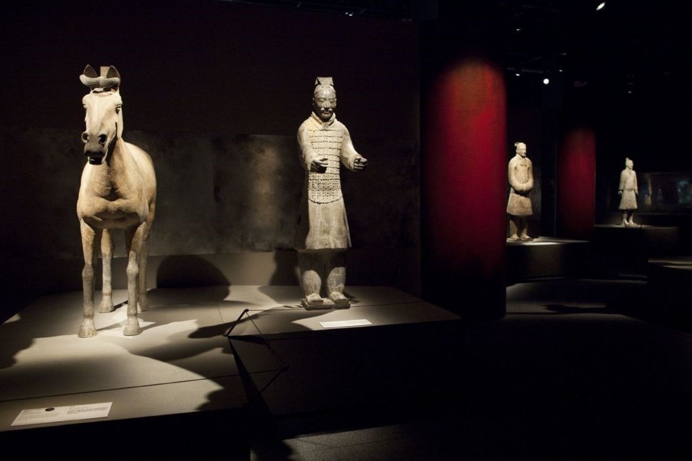 中國兵馬俑在美展覽遭遊客折斷，至今無法求償。（湯森路透）