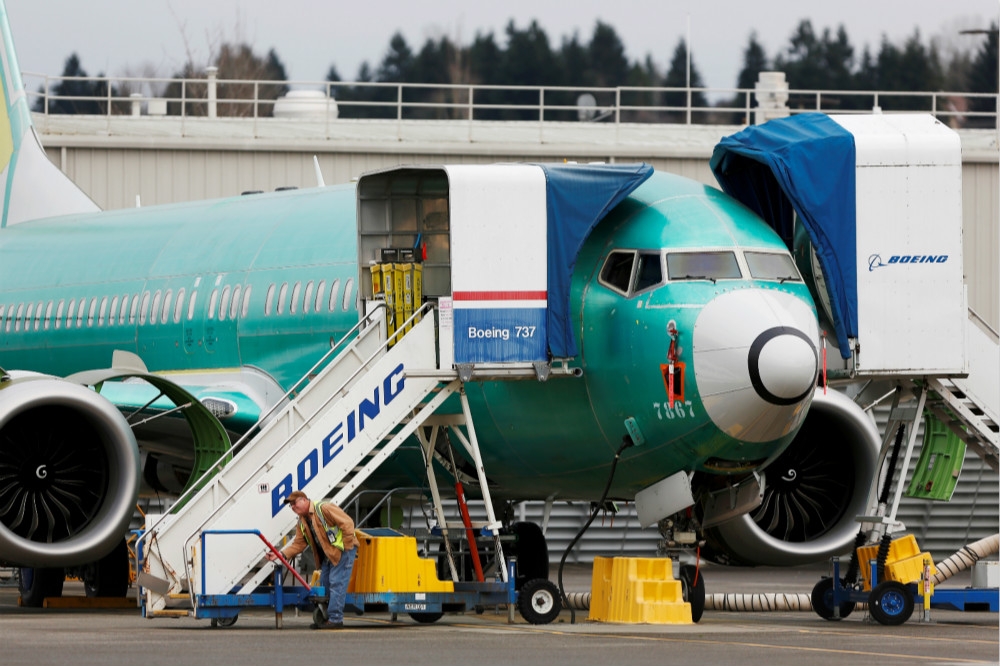 一架受禁飛影響的737 MAX客機。（湯森路透）