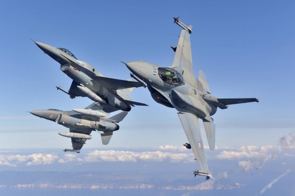 從空軍F-16戰機性能提升到F-16V戰機，以及新購66架F-16CD（BLK70）戰機中，究竟要選用何款電戰系統裝備？至今仍未選定。（取自網路）