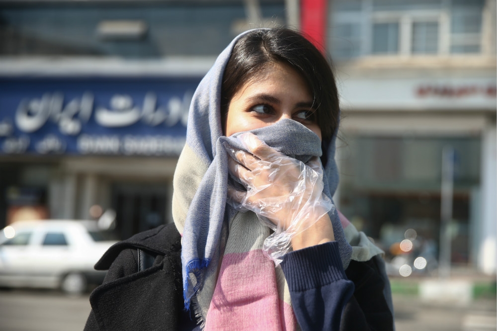 伊朗國內疫情快速升溫，導致染病案例與死亡人數不斷增加。（湯森路透）