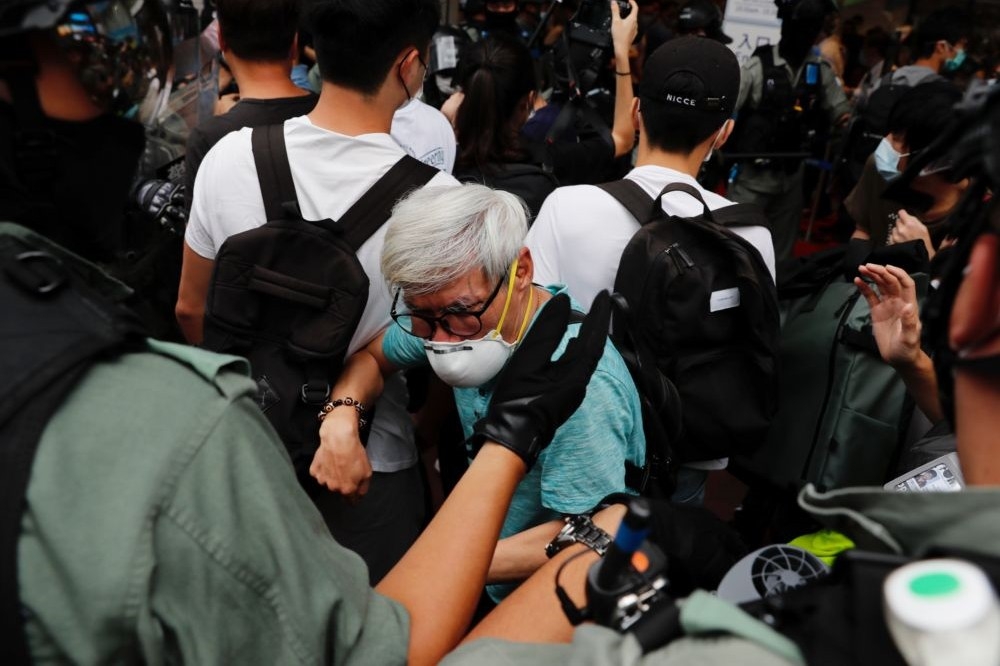 香港民主派1日下午發動遊行，多次發生衝突場合。（湯森路透）
