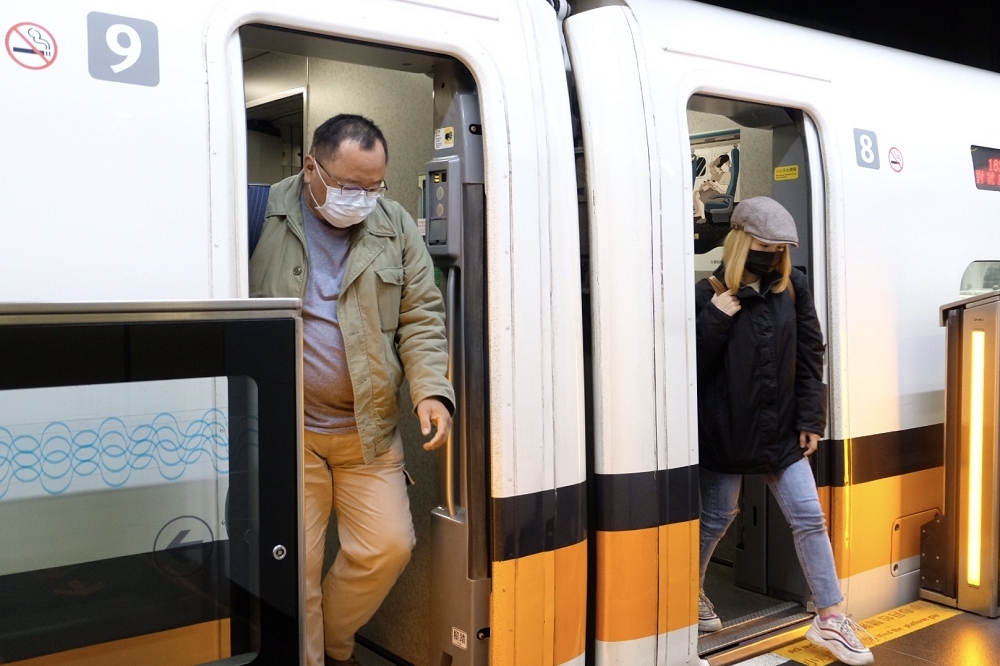台灣高鐵10日表示，無論紙本或數位的三倍券都可以購買高鐵車票，但不可購買團體票、回數票與定期票。（資料照片／蔣銀珊攝）