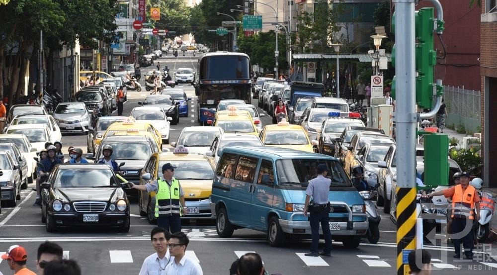 台北市警察局為維護集會現場秩序、加強官署安全，14日將在立法院周邊道路實施適當交通管制。（資料照片／葉信菉攝）