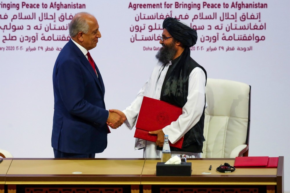 協商多年、好不容易才讓阿富汗政府與神學士握手言和。（湯森路透）