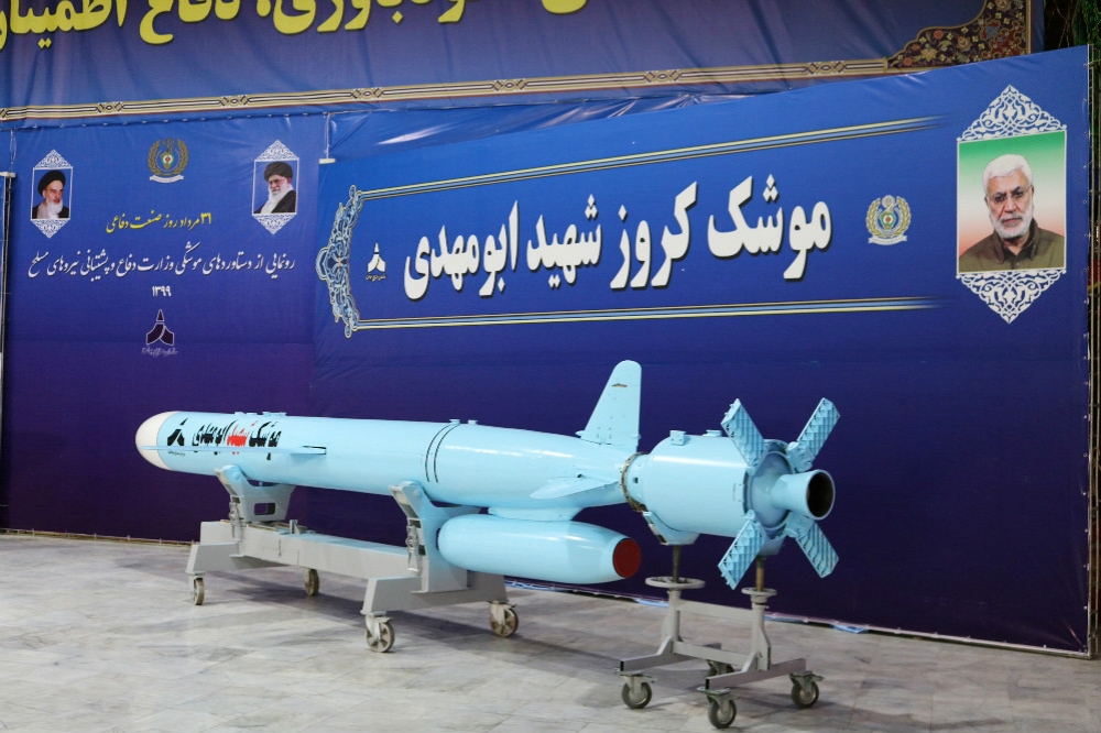 伊朗新版的國產「阿布・馬赫迪」飛彈。（湯森路透）