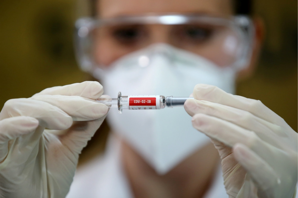 一款正在巴西進行人體試驗的新冠疫苗。（湯森路透）
