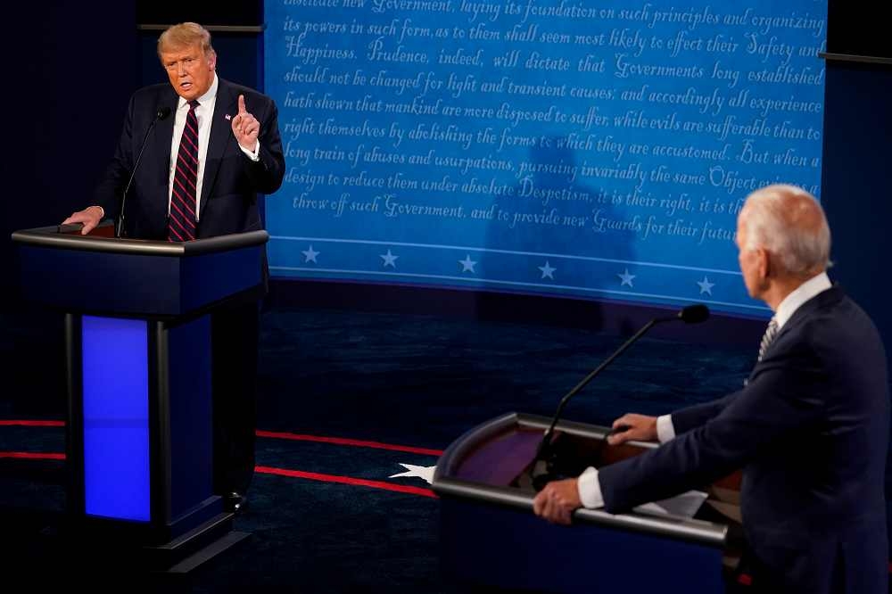 美國總統大選第一場辯論相當混亂。（湯森路透）