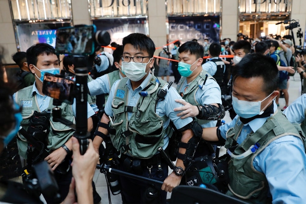 香港警方設立舉報專線。（湯森路透）