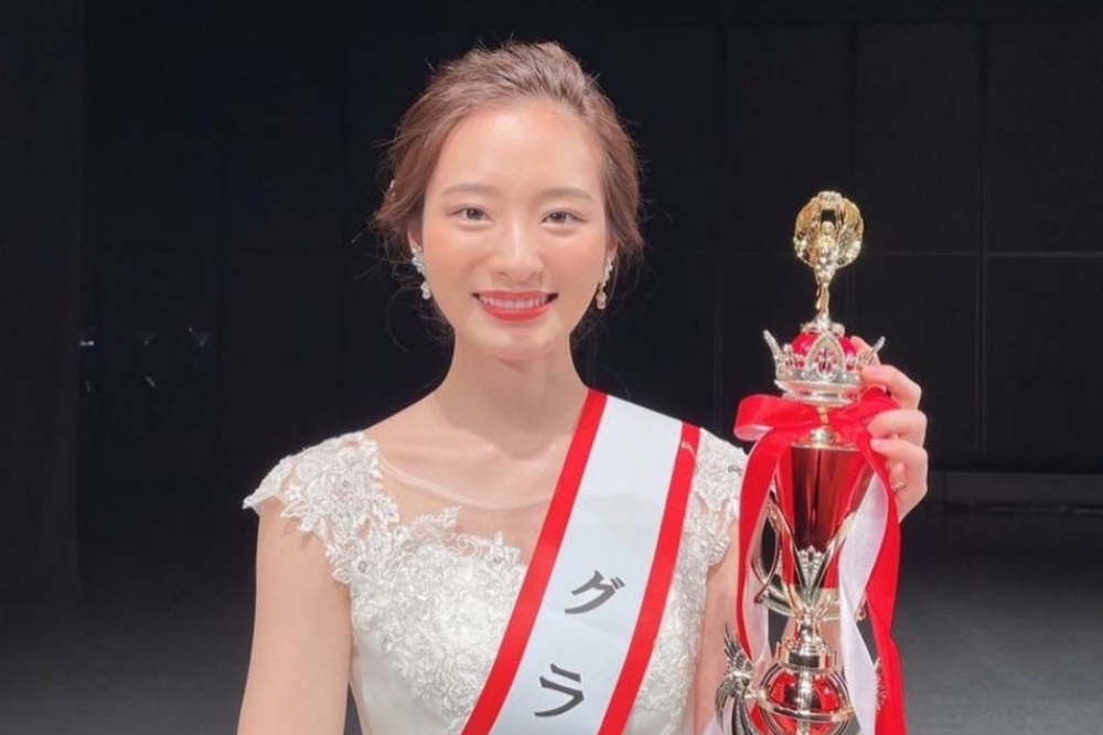 「Miss of Miss CAMPUS QUEEN CONTEST 2021」由東京大學一年級的神谷明采拿下大獎（取自神谷明采 instagram）